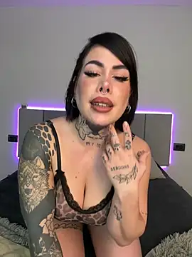 Snapshot of Babylulu_b chatting on July 24, 3:54 pm Babylulu b online show from July 24, 3:54 pm