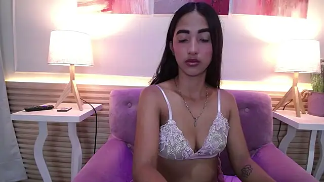 Snapshot of MilkyLally chatting on May 22, 12:00 pm MilkyLally online show from May 22, 12:00 pm