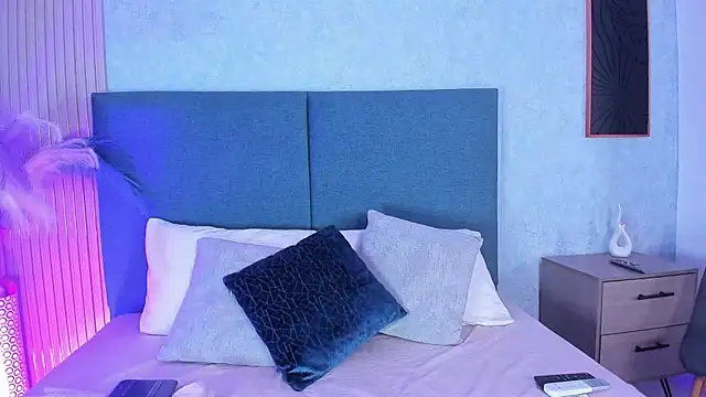 Laura Ivy online show from March 31, 12:49 pm