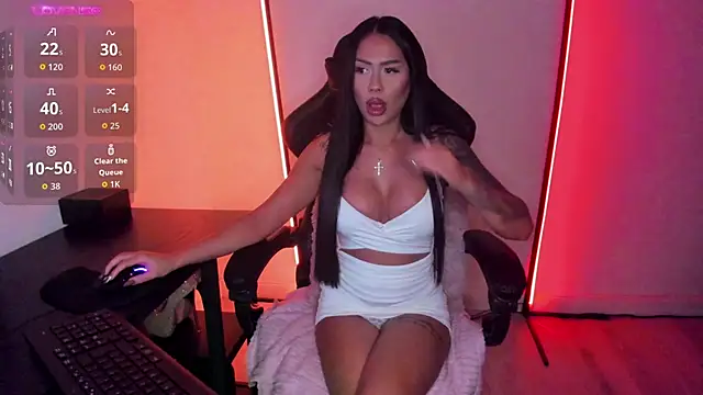 Snapshot of alisonrouge chatting on November 18, 8:24 pm alisonrouge online show from November 18, 8:24 pm