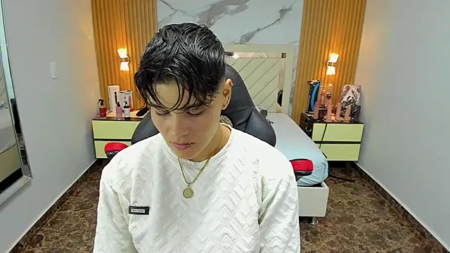 Snapshot of KAROLLJONES1 chatting on October 23, 7:56 pm KAROLLJONES1 online show from October 23, 7:56 pm