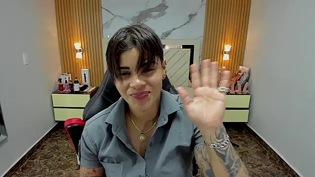 Snapshot of KAROLLJONES1 chatting on November 1, 7:27 pm KAROLLJONES1 online show from November 1, 7:27 pm