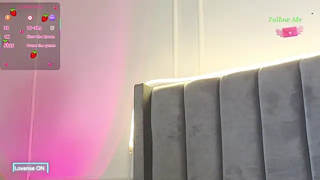 Snapshot of Ice_Princess_ chatting on November 6, 2:18 pm Ice Princess online show from November 6, 2:18 pm