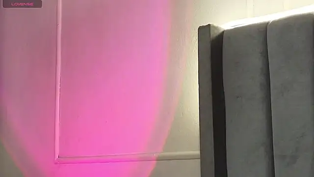 Snapshot of Ice_Princess_ chatting on November 11, 2:28 pm Ice Princess online show from November 11, 2:28 pm