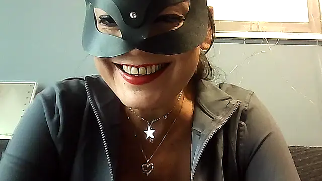 vanitafalcao online show from October 8, 3:53 pm