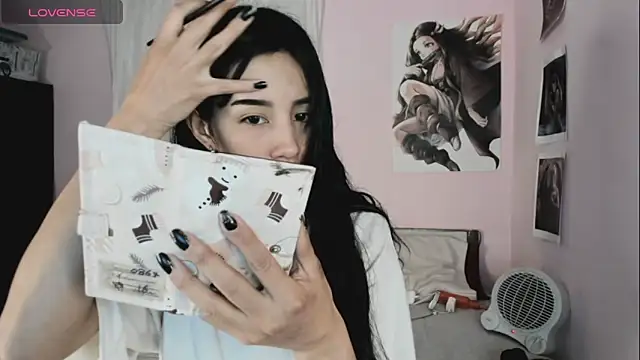 Snapshot of Miss_Charlottet chatting on February 16, 10:39 pm Miss Charlottet online show from February 16, 10:39 pm