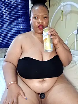 Kosmik Atom online show from April 19, 3:00 pm