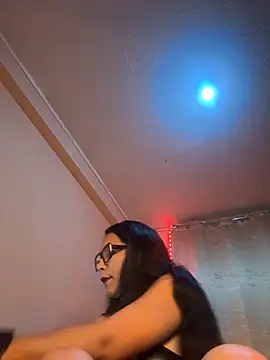 princesaliay online show from March 6, 9:50 am