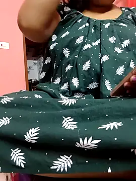 Snapshot of Cute-Swewty chatting on April 21, 1:17 pm Cute-Swewty online show from April 21, 1:17 pm