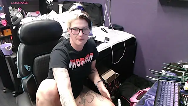 oddywithabody online show from March 1, 7:32 am