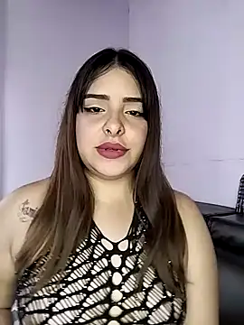 Snapshot of Nahomy_cm chatting on October 1, 8:04 pm Nahomy cm online show from October 1, 8:04 pm