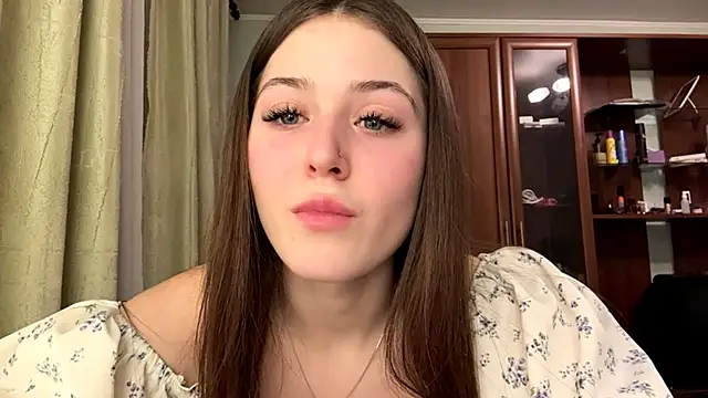 Adel strongwoman online show from February 11, 6:13 pm