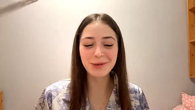 Adel strongwoman online show from April 17, 7:17 pm