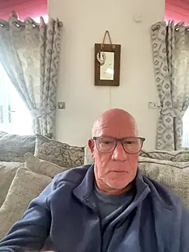 Snapshot of philefc chatting on October 23, 9:41 am philefc online show from October 23, 9:41 am