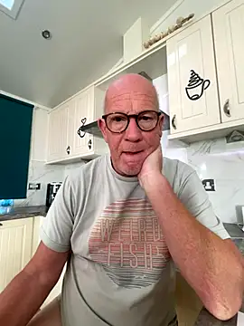 Snapshot of philefc chatting on October 28, 9:35 am philefc online show from October 28, 9:35 am