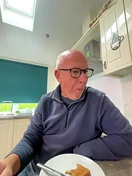 Snapshot of philefc chatting on November 14, 11:42 am philefc online show from November 14, 11:42 am