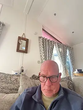 Snapshot of philefc chatting on November 21, 2:05 pm philefc online show from November 21, 2:05 pm