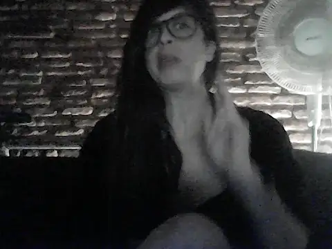 luzdelu online show from April 17, 12:57 am