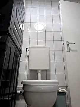 Snapshot of kompiee chatting on December 17, 8:53 am kompiee online show from December 17, 8:53 am