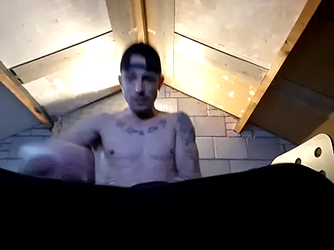 Snapshot of kompiee chatting on January 14, 10:43 am kompiee online show from January 14, 10:43 am