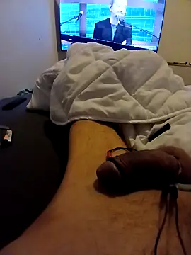 Snapshot of handsome8inchh chatting on December 14, 12:16 am handsome8inchh online show from December 14, 12:16 am