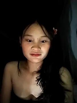 Snapshot of saronla_03 chatting on October 10, 4:17 pm saronla 03 online show from October 10, 4:17 pm