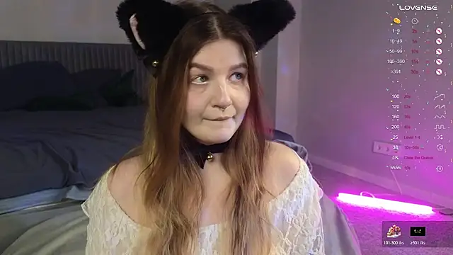 Snapshot of Ruby_Al1en chatting on November 19, 1:27 am Ruby Al1en online show from November 19, 1:27 am