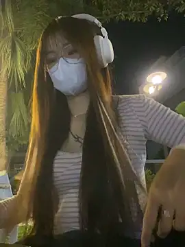   BabyShowPublic   online show from April 9, 3:17 pm