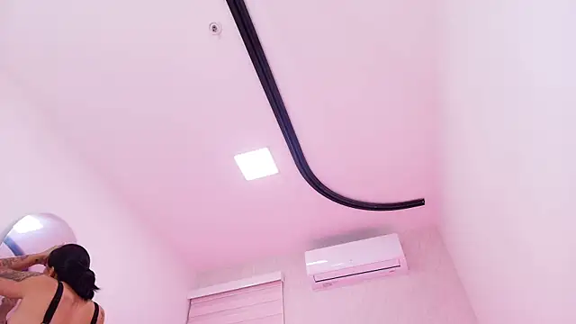 emma madi online show from November 24, 11:54 am