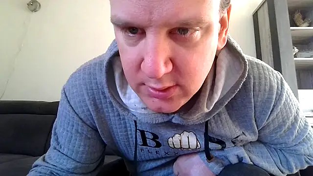 Snapshot of epica40 chatting on October 18, 11:00 am epica40 online show from October 18, 11:00 am