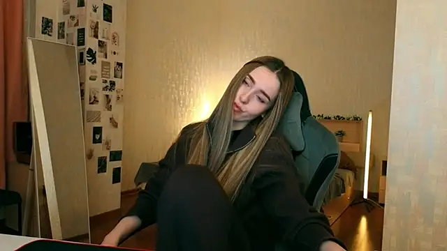 Snapshot of yourrdanceteacher chatting on February 13, 8:05 pm yourrdanceteacher online show from February 13, 8:05 pm