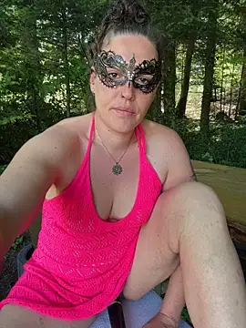 Nadja Noir online show from May 24, 11:15 am