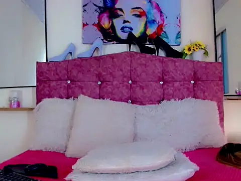 Lesly Zafiro- online show from September 19, 5:13 pm