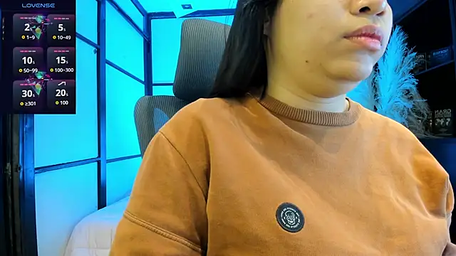 SamaraAnders  online show from April 9, 4:45 am