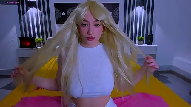 Emily Tylerr online show from February 17, 1:02 am