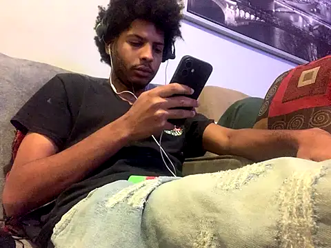 Snapshot of Insurance-03 chatting on October 13, 8:14 am Insurance-03 online show from October 13, 8:14 am