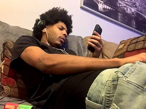 Snapshot of Insurance-03 chatting on October 16, 6:36 am Insurance-03 online show from October 16, 6:36 am