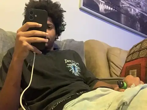 Snapshot of Insurance-03 chatting on October 17, 6:27 am Insurance-03 online show from October 17, 6:27 am