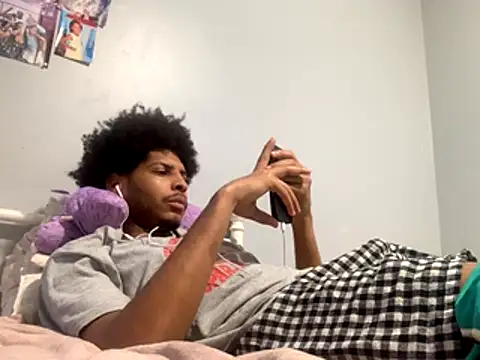 Snapshot of Insurance-03 chatting on October 24, 1:29 pm Insurance-03 online show from October 24, 1:29 pm