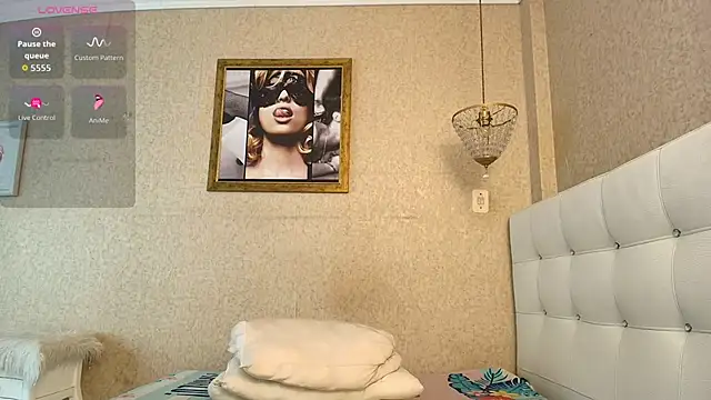 Miladiosa online show from December 19, 11:50 am