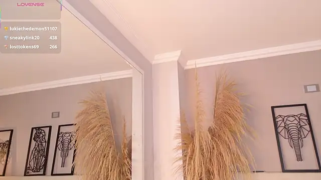 amy miller1 online show from November 19, 8:09 pm