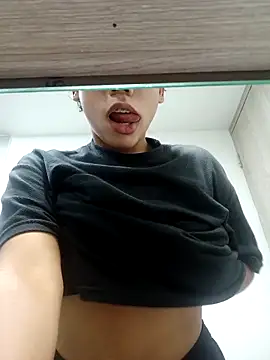 FunJade online show from November 14, 7:45 pm