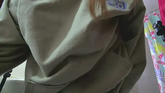 lunnaa  online show from December 20, 3:35 am