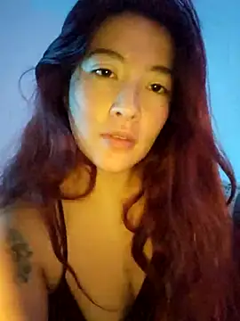 lunnaa  online show from March 4, 7:03 am