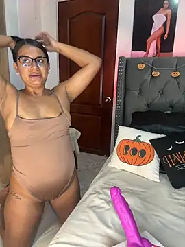 ema zoe online show from October 28, 12:03 am