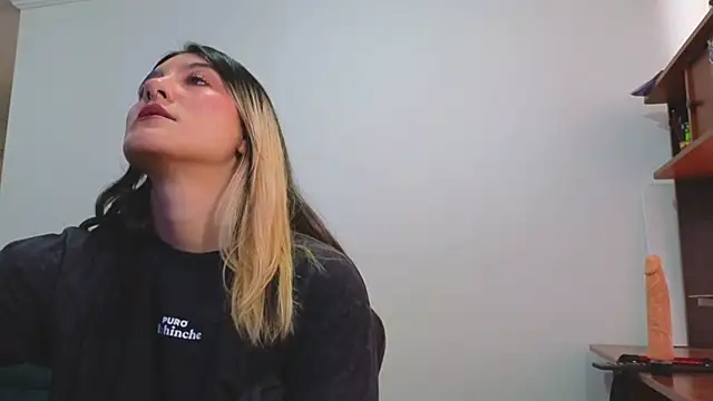 Snapshot of Sweetlolita chatting on September 8, 7:57 pm Sweetlolita online show from September 8, 7:57 pm