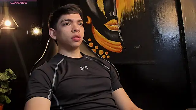 Eryonbradley online show from October 31, 11:22 am