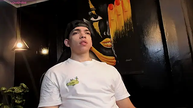 Eryonbradley online show from November 3, 11:22 am