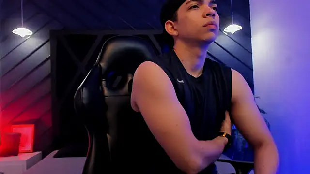 Eryonbradley online show from January 17, 11:26 am