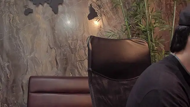 Eryonbradley online show from March 14, 11:26 am